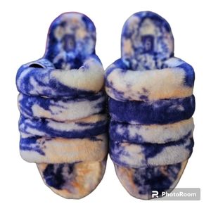 Ugg fluffy purple yeah slides size 9